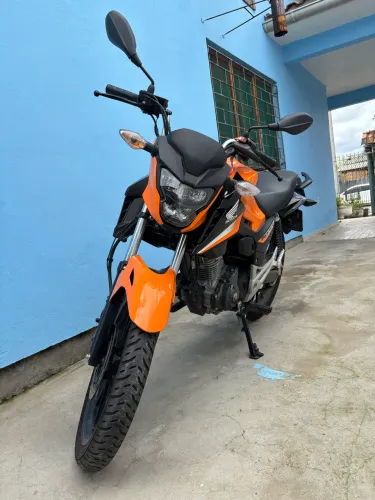 Titan 2025 só 1600km