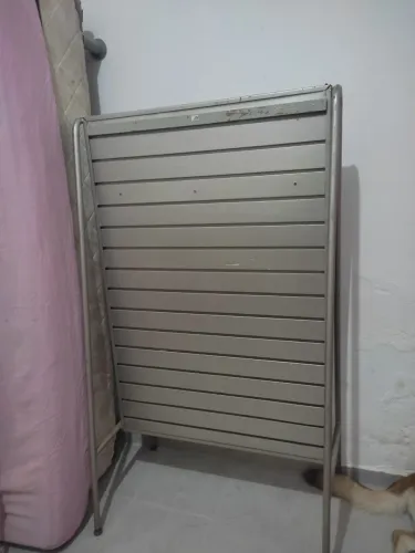 Pratileira dois lados