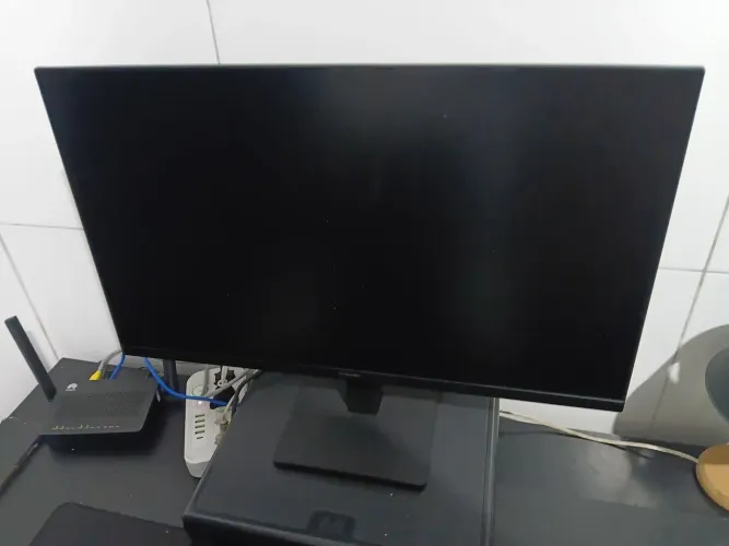 Monitor Samsung 24" 1080p 100Hz - S24D300GAL