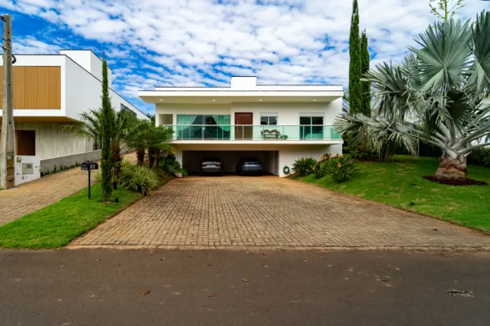 Casa no condomínio PORTAL JAPY GOLF CLUB CABREÚVA para venda com 4 quartos, sendo 4 suítes