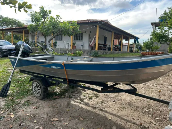 Vendo barco de alumínio de 5 metros com carrinho 