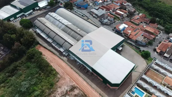 Galpão com docas e pe direito alto , Itatiba, SP