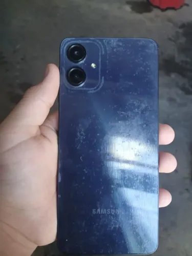 Vendo celular A06 128 g apenas 300 reais,  perfeito estado so com marcas de uso 