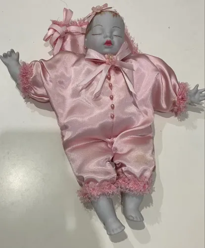 Boneca Bebê Decorativa Em Porcelana Biscuit Vintage Rosa