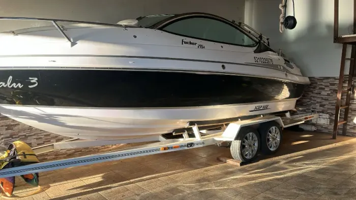 Lancha Focker 215i