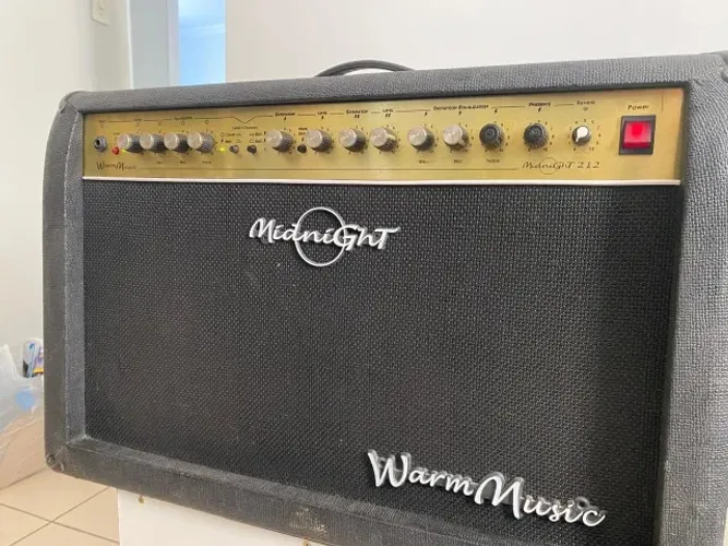 Amplificador Warm Music Midnight 2 X 12' 