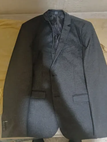 Vendo Terno Marfino Tamanho G