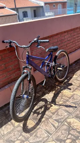 Bike aro 26 azul leia a descrição 