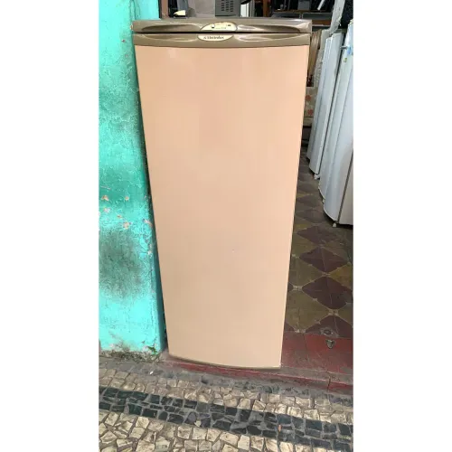 Freezer Vertical Electrolux 210L