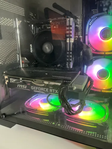 PC Gamer Ryzen 5 5600 + RTX 2060 8GB + 16GB RAM + SSD NVMe 1TB