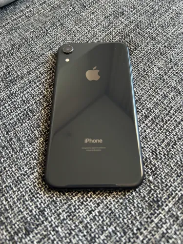 iPhone XR - 64GB - Bateria 80%