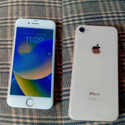 iPhone 8