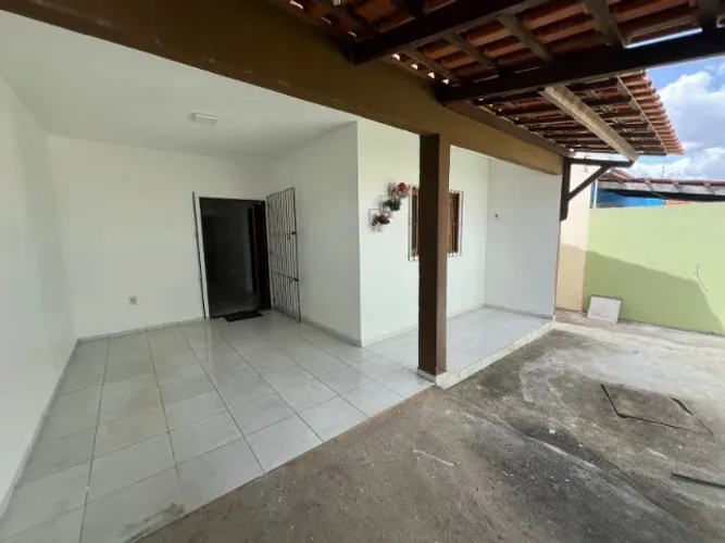 Alugo casa 2/4 com suíte Massaranduba