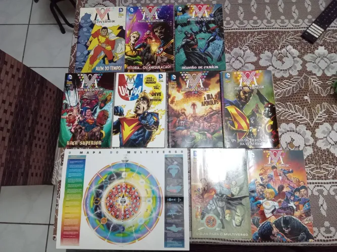 Coleção completa Multiverso DC, em 9 volumes da panini comics