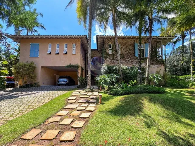 Villa Scheuer: o Encontro Perfeito Entre Natureza, Sofisticação e Memórias Eternas no Ipor