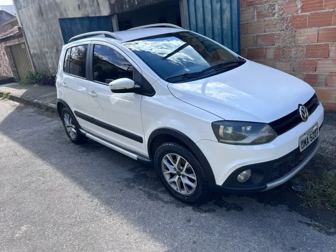 Volkswagen Crossfox 1.6 MI Total Flex 8V 5P 2013