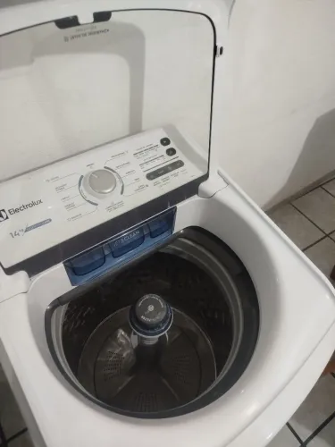 Máquina de lavar Electrolux 14kg