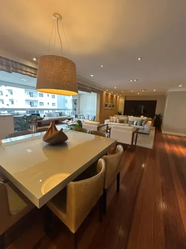 Apartamento para locação em Itaim Bibi com 3 quartos, sendo 3 suítes, 188m²
