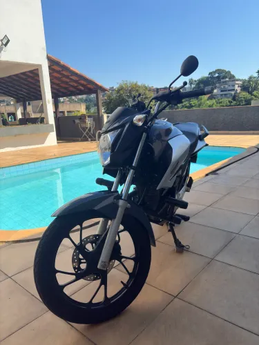 VENDE SE TITAN 160 2022 (impecável)
