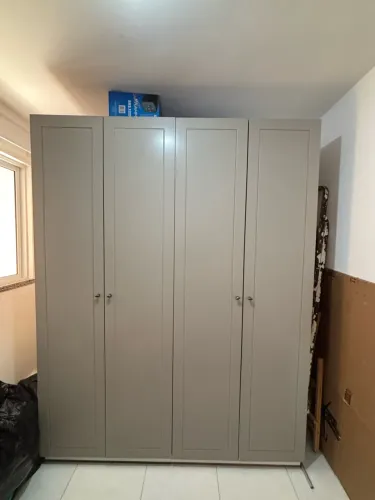GUARDA ROUPA 4 PORTAS - CINZA