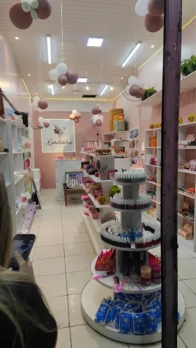 Vendo loja completa de maquiagem E cosméticos 
