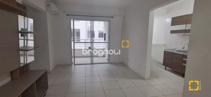 Brognoli Vende- Apartamento 2 dormitórios com 1 suíte em Canasvieiras