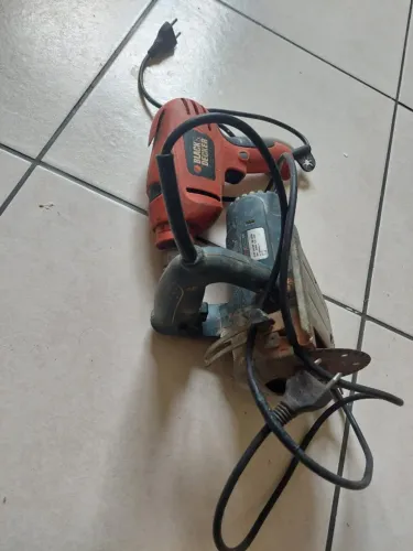 DUAS FERRAMENTAS - BLACK+DECKER + BOSCH - 220V