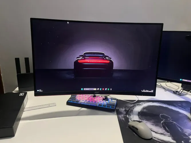 Monitor Gamer AOC Legends FHD 240hz Curvo