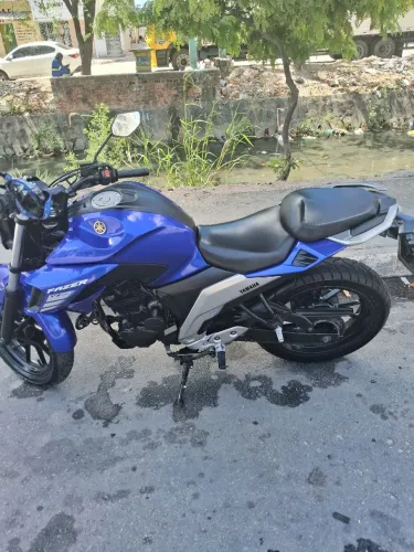 Venda de moto yamaha fz25