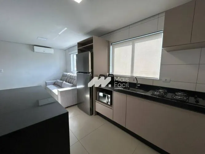 Apartamento com 2 dormitórios para alugar, 65 m² por R$ 3.400,00/mês - Zona 07 - Maringá/P