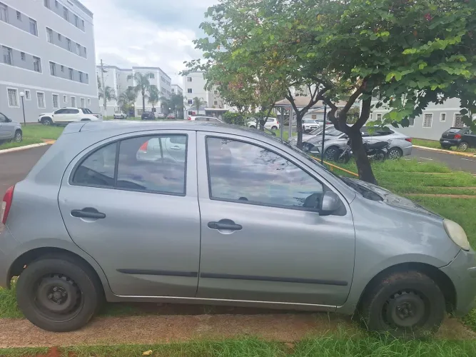 Nissan March S 1.0 16V Flex Fuel 5P 2012
