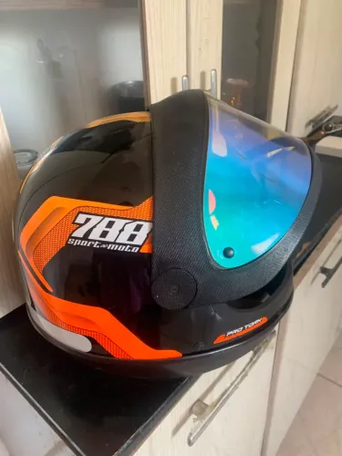Capacete 50 reais