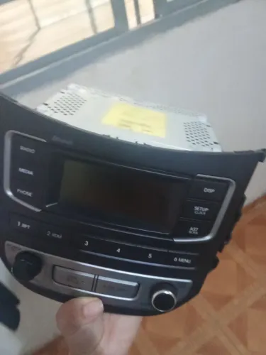 Rádio e alto falante original do HB20