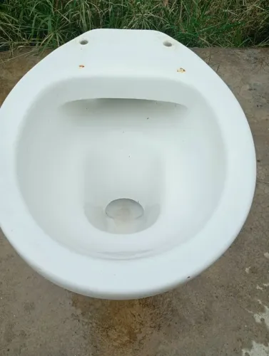 Vaso sanitário branco