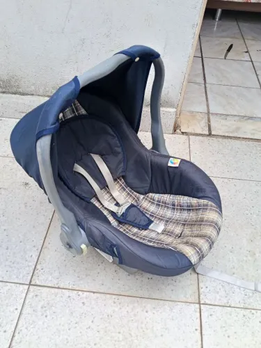 Vende se bebê conforto 