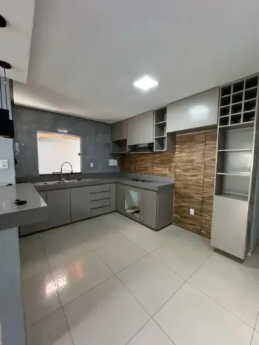 Linda casa 3qts, bairro Santa Luiza