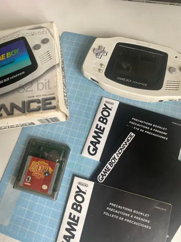Gameboy advance nintendo Branco 32bit com jogo the legend of Zelda oracle of the seasons