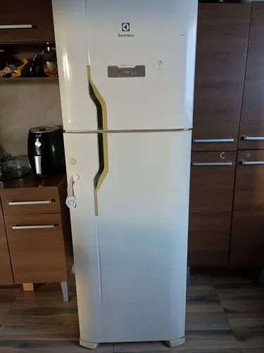 Geladeira para arrumar 