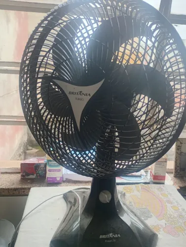 Ventilador Britânia semi novo