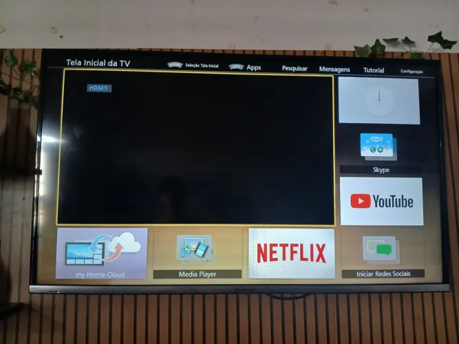 Tv smart com painel