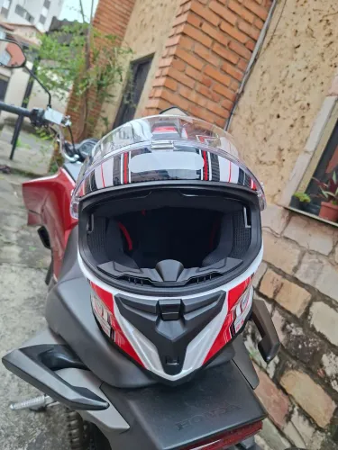Capacete