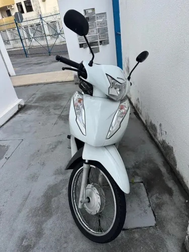 Honda Biz 110i 2022 ? Linda, Econômica e Super Conservada!