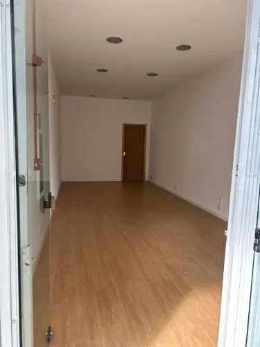 Loja para Alugar em Joinville com Vitrine para Rua | Próximo ao Shopping Cidade das Flores