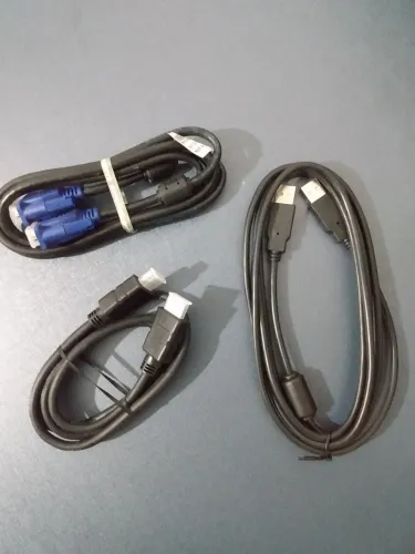 HDMI, VGA E USB 2A 