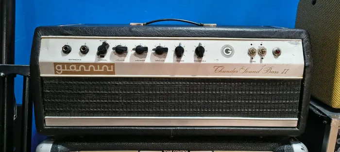 Cabeçote Giannini Thunder Sound Bass II