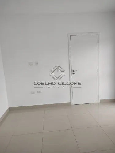 Cobertura com 2 dormitórios, sendo 1 suíte, 1 banheiro social para locação, 120m² por R$3.