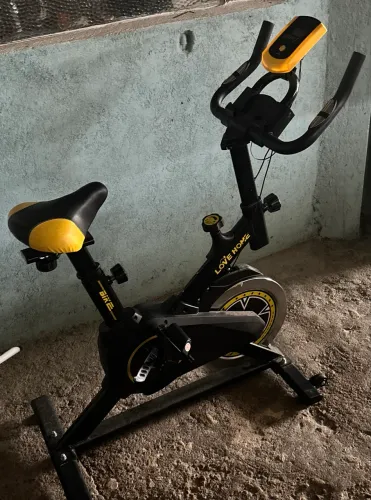 Bicicleta Spinning Ergométrica Roda Inércia 6 Kg Carga 150kg