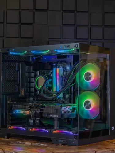 Ryzen 7 7700X | RX 9070 XT 16GB | 32GB DDR5 6000MHz | NVMe 2TB | Fonte 900W Gold