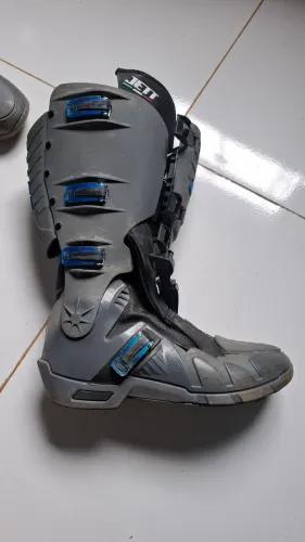 Bota Jett Pro 