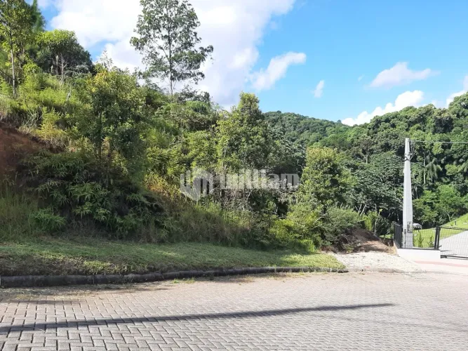 LOTEAMENTO RESIDENCIAL LAGOA DOURADA